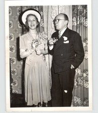 HOLLYWOOD Couple Roland Young & Dorothy Patience Wed 1948 Press Photo picture