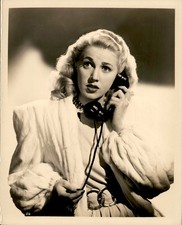 CGE60 Original Photo AUDREY LONG ON THE PHONE 1940s BEAUTIFUL BLONDE ACTRESS picture