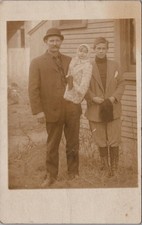 1912 RPPC Postcard Family Portrait Indianapolis Indiana to Ohio picture