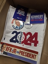 Rfk Jr President 2024 Shirt & 4 Inch Button Size Large Campaign T Shirt Rare picture