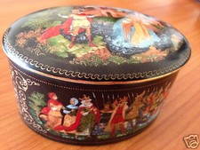 Vintage Palech Porcelain Trinket box, Russian Art of stunning detail / Pristine picture