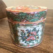 Antique Chinese Rose medallion porcelain cylinder lidded box jar QING dynasty picture