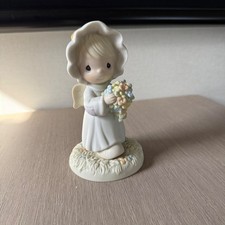 Precious Moments A Bouquet From Gods Garden Of Love Angel Figurine 184268 1996 picture