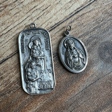 Vintage lot of 2 religious catholic medals pendants necklace picture
