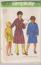 9635 SIMPLICITY c.1971 - Classic ROBE - BOYS Sz 12 picture