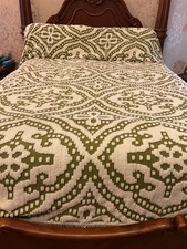 Vintage  Olive Green White Tufted Chenille Bedspread Geometric Design F/Q picture