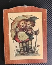 Hummel Manchester Wood Vermont Print Plaque - Kids w/Umbrella in Rain picture