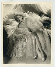 Lana Turner 1943 Signed Photo 8x10 Slightly Dangerous Vivacious Portrait J14089 picture