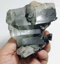 590 grams Chlorite Quartz Cluster Green Quartz Natural Quartz Quartz minerals picture