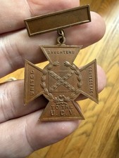 United Daughters of the Confederacy UCV Southern Cross of Honor Civil War Medal picture