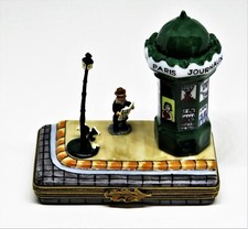 LIMOGES FRANCE BOX - PARIS SCENE - NEWSPAPER KIOSK & MAN & DOG & STREET LIGHT picture