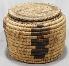 Antique Tohono O'Odham Papago lidded basket storm cloud devils claw c1925 coiled picture