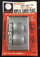 Aluminum Weatherproof Outdoor Duplex Outlet Cover 1181-C Perfect Line NOS Vi10 picture