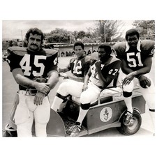1974 Press Photo Football Florida College Football Players Pose 6x8