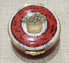 Crummles Enamel Pill Box for Anderson's Nantucket- Cranberry Wreath - Limited Ed picture