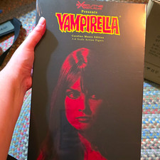 Vampirella 1:6 Scale 50th Anniversary Caroline Munroe Resin Statue Figure SEALED picture