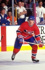 John LeClair Montreal Canadiens skates on the ice at an NHL game o- Old Photo picture