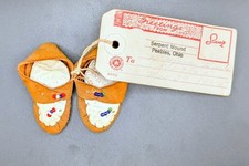Vintage 1955 Serpent Mound Peebles Ohio Souvenir miniature Indian moccasins  picture