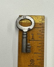 🌿 🗝️ Eagle Lock Co.  #21 Vintage Hollow Skeleton Key , Box , Steamer Trunk picture