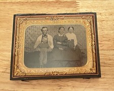 Antique 1850’s Daguerreotype Family Portrait 4 People Split Case/Wire Hinges  picture