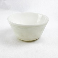 Federal Heat Proof Ovenware Solid White Milk Glass Mixing Bowl 7.25