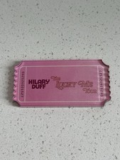 Hilary Duff Magnet - The Lucky Me Tour 2026 picture
