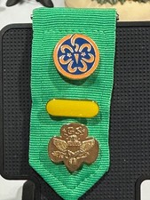 Vintage Girl Scout Insignia Tab + 3 pins: Membership & Leader Tab & Trefoil Pins picture