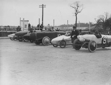 Racing cars line up for start of a race at Brooklands Weybridge Su- Old Photo picture