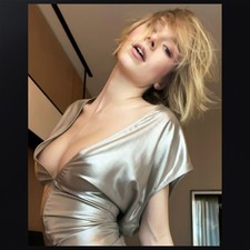 Hunter Schafer 003 | 8 x 10 Photograph | Celebrity Actress, Beautiful Woman picture