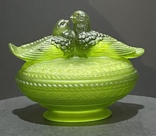 Westmoreland Love Birds Green Satin Glass Covered Footed Dish Vintage picture