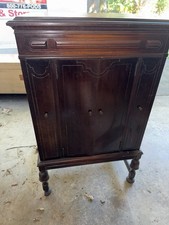 antique Victor Victrola Orthophonic VV 8-4 floor-model phonograph 1920s picture