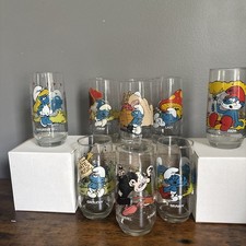 8 Smurf Glasses - Complete 1982 Hardee's Promotional Peyo Smurfs Glass Set picture