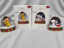 Hallmark 2018 Peanuts Storytellers Lucy & Snoopy Ornaments + Power Cord picture