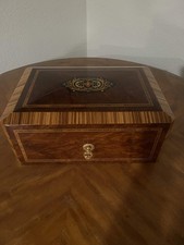 Vintage Davidoff Luxury Cigar Humidor picture