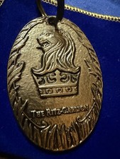 The Ritz-Carlton Gold Oval Hotel & Motel Room Key Tag Fob w/ Chain picture