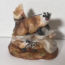 VINTAGE 1980 SKI COUNTRY BADGER FAMILY 50 ml MINI-DECANTER picture