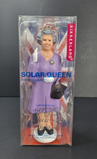 Kikkerland Solar Waving Queen Elizabeth Diamond Jubilee Purple Dress picture