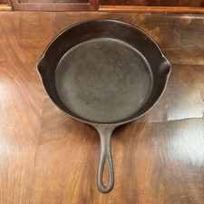 Vintage Lodge Cast Iron Skillet #8 3-Notch Heat Ring 10.25” Unmarked Fry Pan picture
