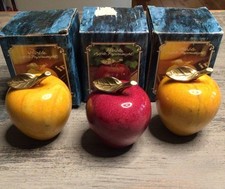 MARBLE~Stone~Red & Yellow ~APPLES~Brass Leaf~PAPERWEIGHT~3.5