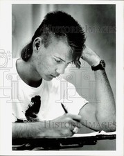 1988 Press Photo Herby Lejuez studies for SAT test in Mr. Jones class. picture