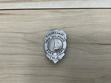 Vintage New Milford New Jersey Fire Department Obsolete Lieutenant Badge picture