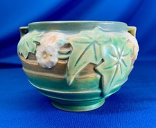 ROSEVILLE LUFFA VASE  / PLANTER 4.5