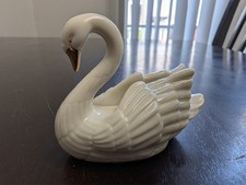 Vintage Lenox Swan Figurine 24kt Accents Wedding Bridal Cake Topper Card Holder picture