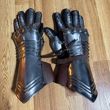 Gauntlets - Epic Armoury - Polished Steel picture
