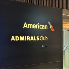 🍿AA American Airlines Admiral Club 🍿One Day Pass 🛫One Day Entry picture