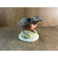 Boehm Baby Robin 437 Porcelain Bird Figurine Made in USA Realistic Bisque Decor picture