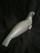Vintage Innuit Eskimo primitive art gray serpentine stone Seal carving picture
