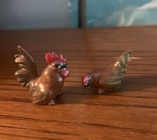 Retired Hagen Renaker Brown Squatty Hen And rooster chicken pair picture