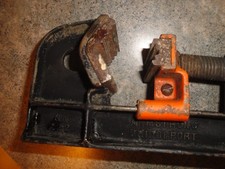 Vintage - Armstrong Bridgeport Model 222 pipe vise 1/8