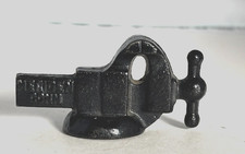 VINTAGE CHARLES PARKER CO. MERIDEN CT MINIATURE VISE SALESMAN’S SAMPLE CAST IRON picture